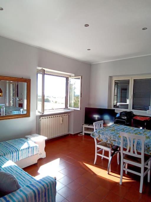 Appartamento Luminosissimo Con Vista Panoramica Marina di Cerveteri Eksteriør billede